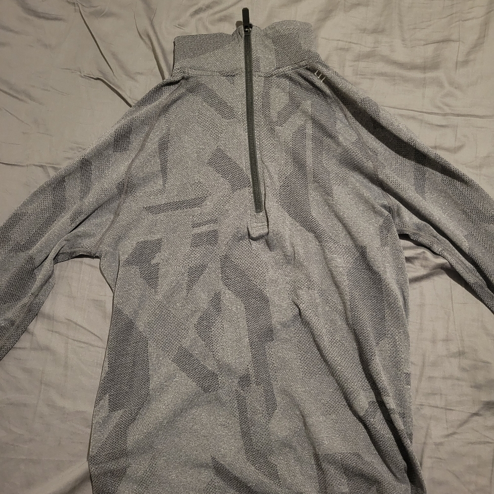 Lululemon half zip long sleeve workout shirt with thumbholes